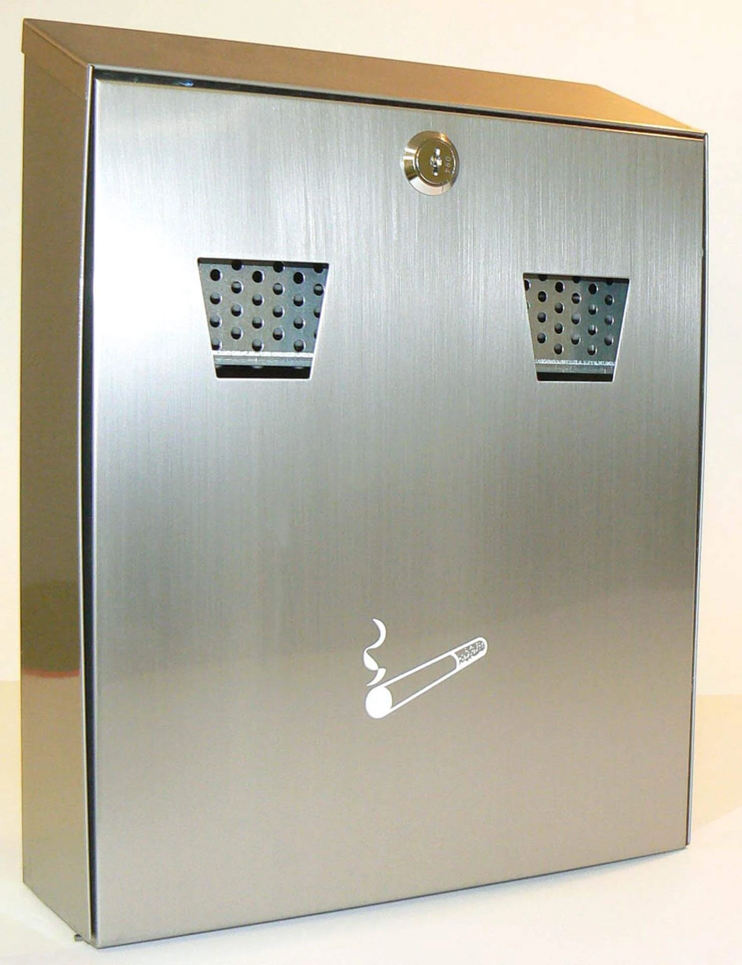 Wandaschenbecher Edelstahl BTBLASHBINSS by Beaumont color Silver