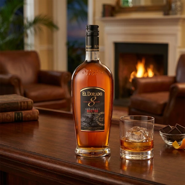 El Dorado 8 YO Rum 70 cl 54088 by ELDORADO color Svart