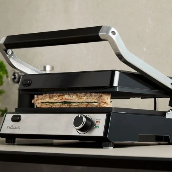 Hâws BPG212000W Møn Proff Tisch- & Paninigrill 2000W 30-BPG212000W by Hâws color Svart