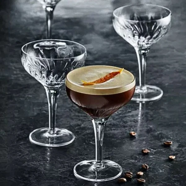 Luigi Bormioli Mixology Coupe Glas 22,5 cl 94500103 by Luigi Borm color Svart
