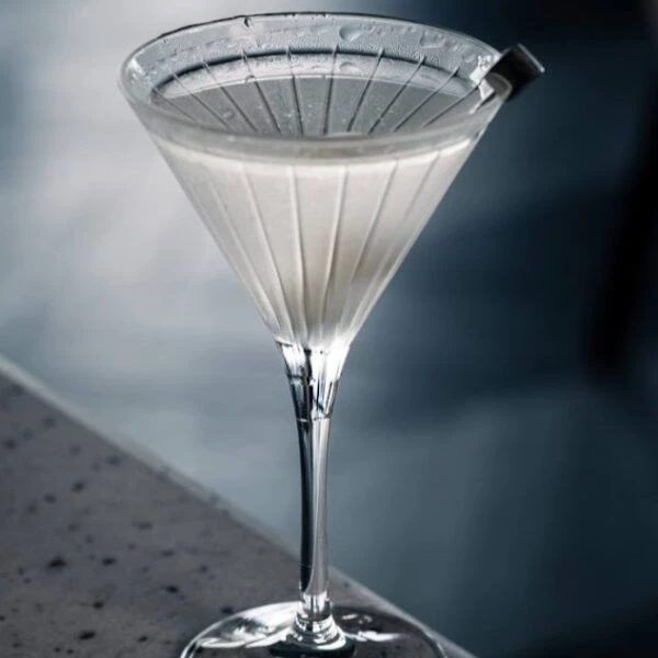 RCR Timeless Martiniglas 21 cl 6er-Set Glas0766 by RCR Glas color Svart