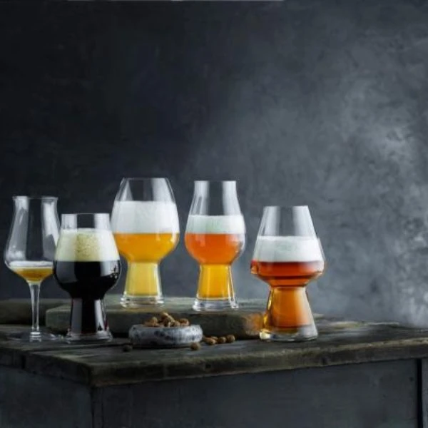 Luigi Bormioli Birrateque IPA Bierglas 54 cl 94500305 by Luigi Borm color Svart