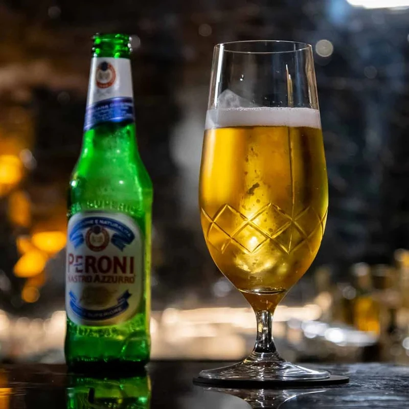 Urban Bar Ginza Diamond Cut Pilsnerglas - 46 cl UB4832 by Urban Bar color Svart