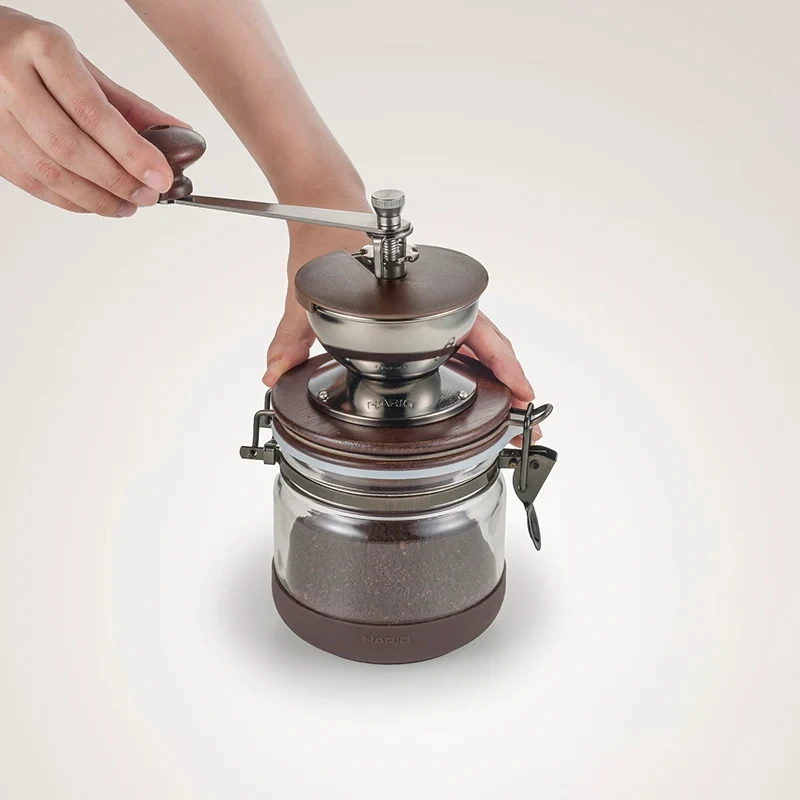 Kaffeemühle mit Behälter CMHN-4 by Hario color Svart