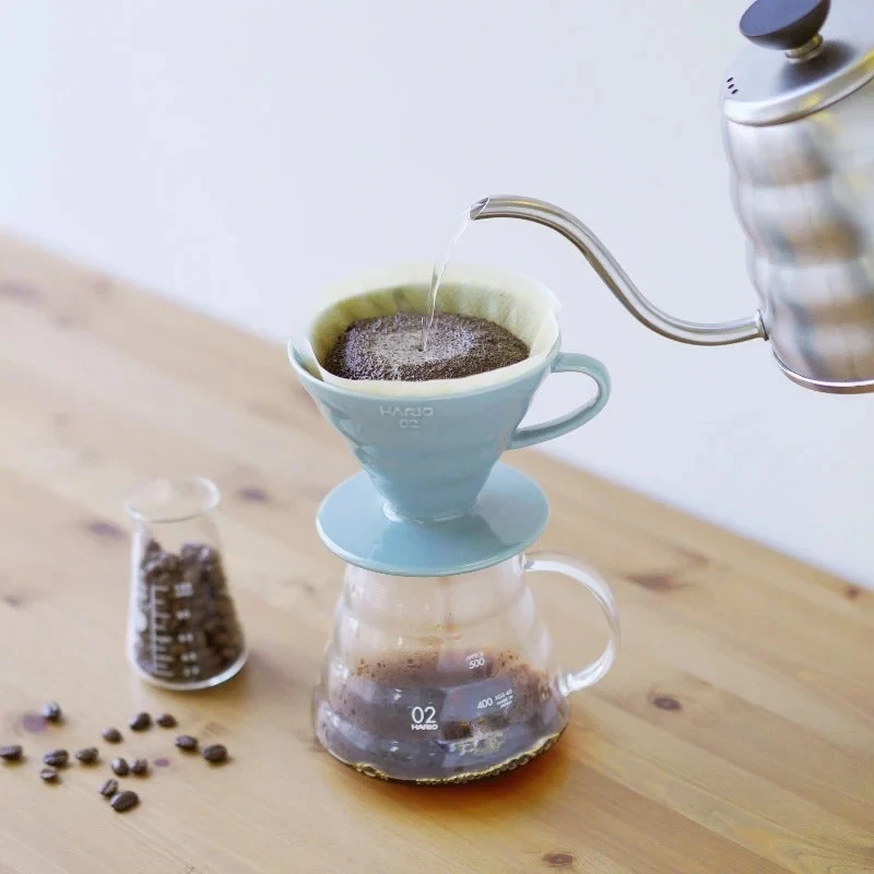 HARIO V60 Keramik Colour 02 Dripper – Blau VDC-02-BU by Hario color Svart