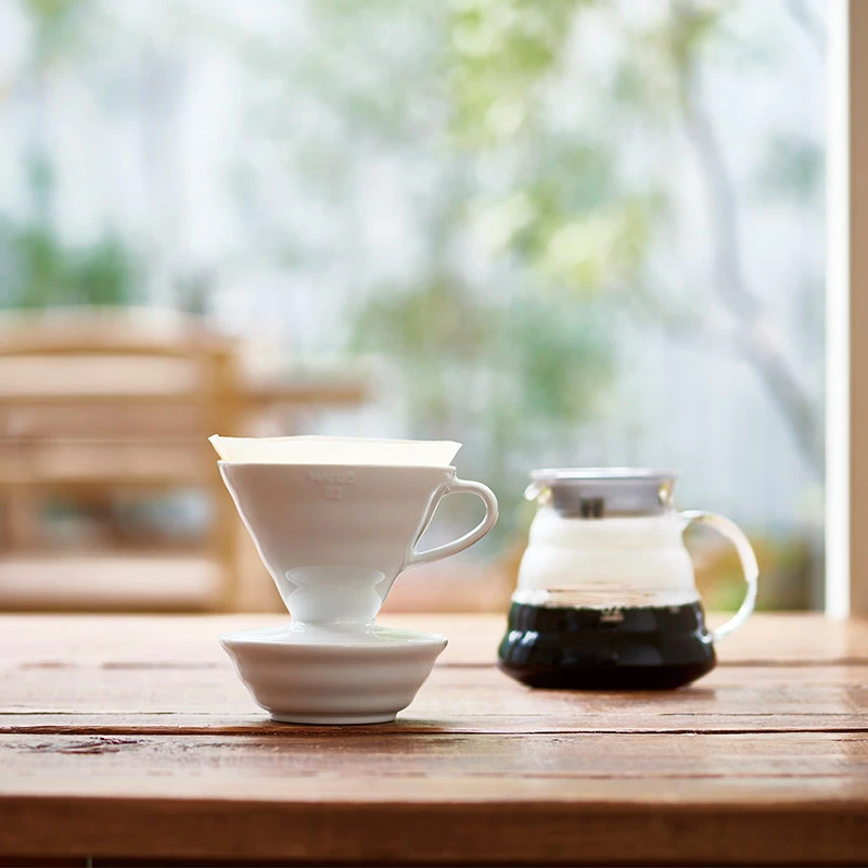 HARIO V60 Abtropfschale Keramik Weiß DT-1W by Hario color Svart