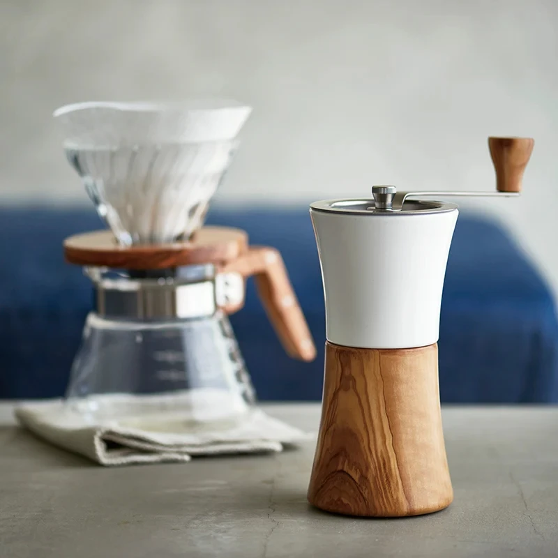 Hario Keramische Kaffeemühle Wood N aus Olivenholz MCWN-2-OV by Hario color Svart
