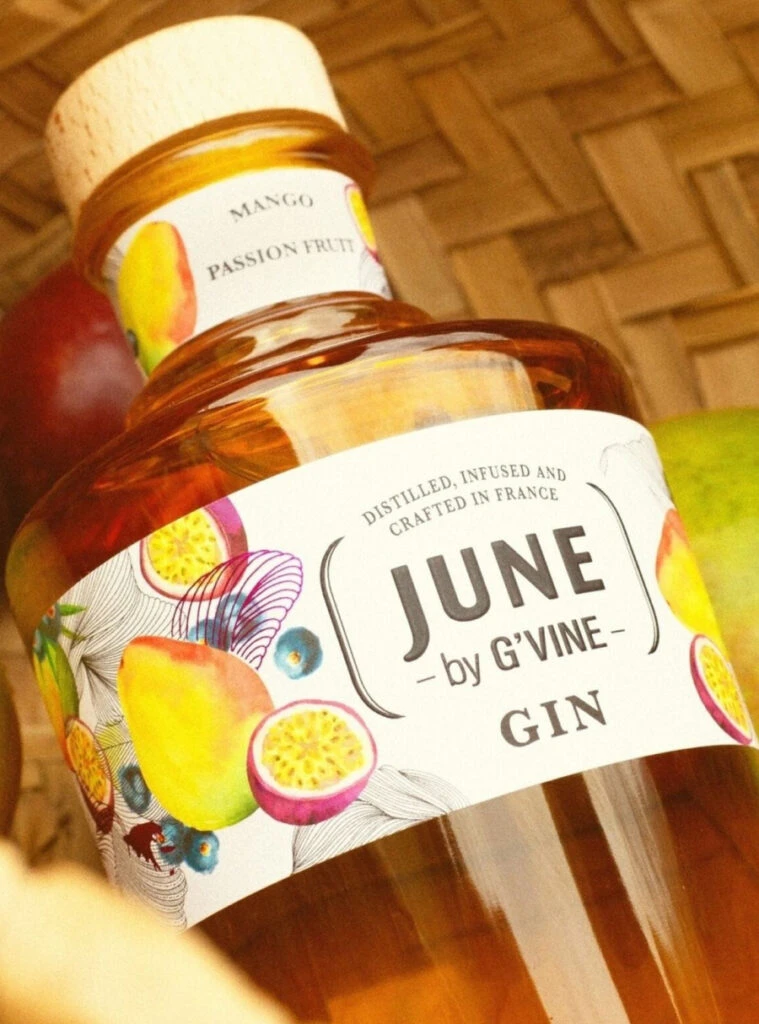 June Mango & Passionfruit Gin 37,5% 70 cl L-66-922-00  color Svart