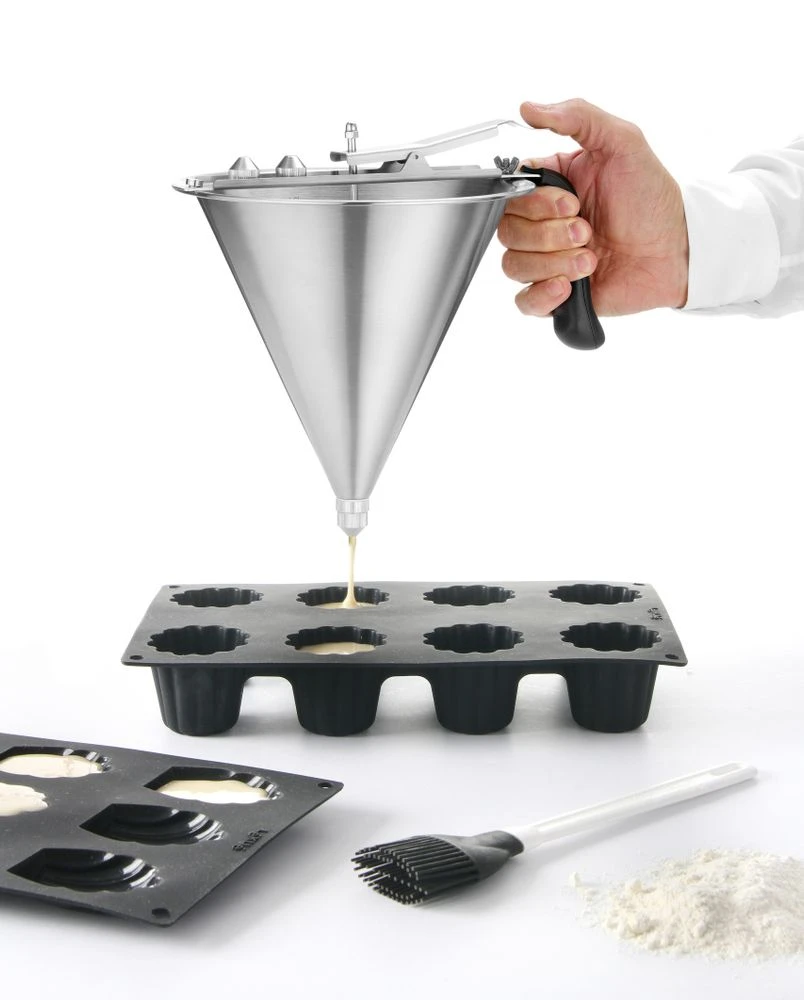 Hendi Profi Line Fondanttrichter Kunststoff und Metall 551806 by Hendi color Svart