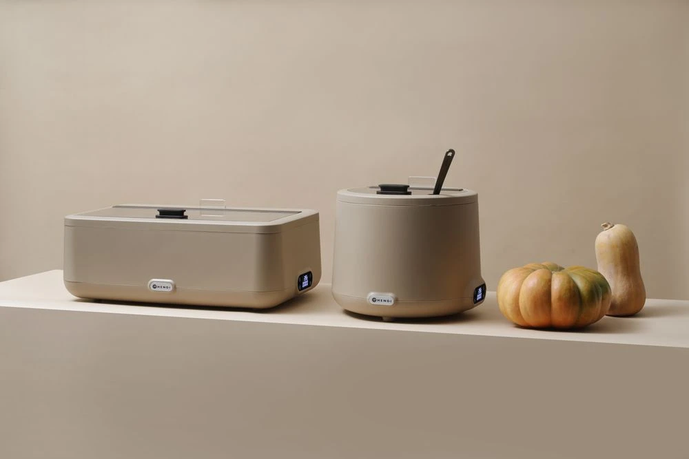 Hendi UNIQ Chafing Dish Beige GN 1/1 Glasdeckel 700W 470442 by Hendi color Svart