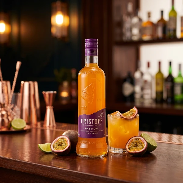 Eristoff Passion Vodka FL 70 L-65-580-00  color Svart