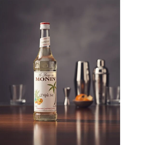 Monin Sirup Triple Sec FL 70 61020 by MONIN color Svart