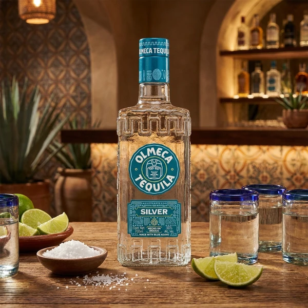 Olmeca Tequila Blanco 70 cl 53023 by OLMECA color Svart