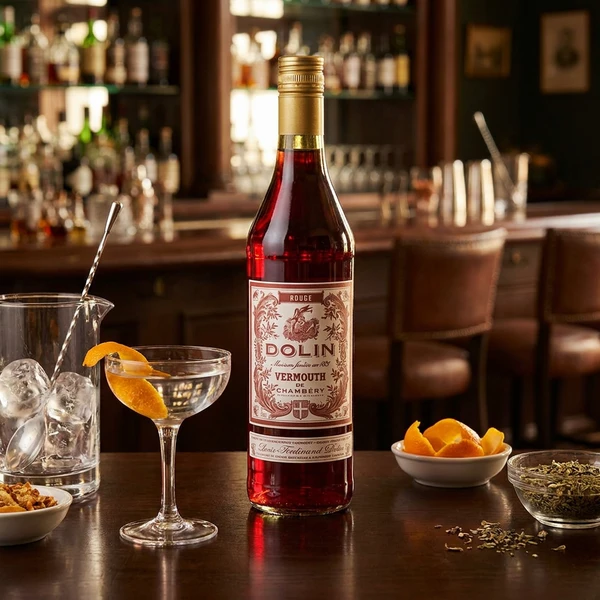 Dolin Vermouth Rouge FL 75 40045 by DOLIN color Svart