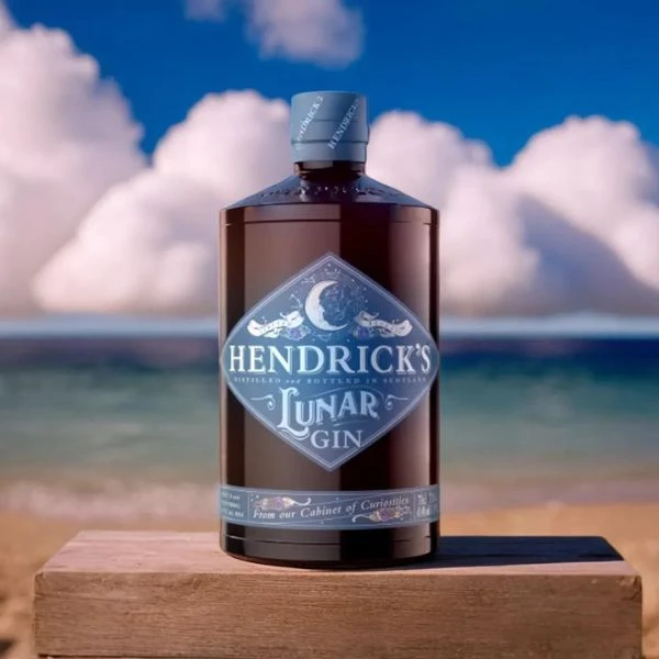 Hendrick's "Lunar" Gin 70cl. 1012553 by HENDRICKS color Svart