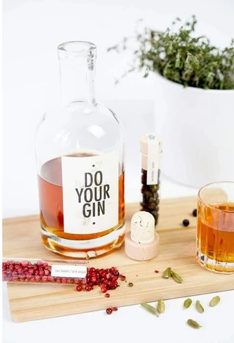 Mach deine eigene Gin-Geschenkbox – Stelle deinen eigenen Gin her Doyourown2 by Rbdrinks color Svart
