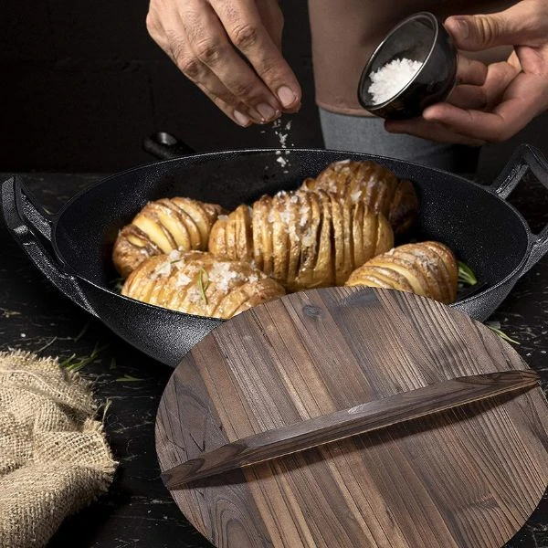 Gusseisen-Wok mit Holzdeckel Ø36 cm 30-WOK1014-3 by Hâws color Svart