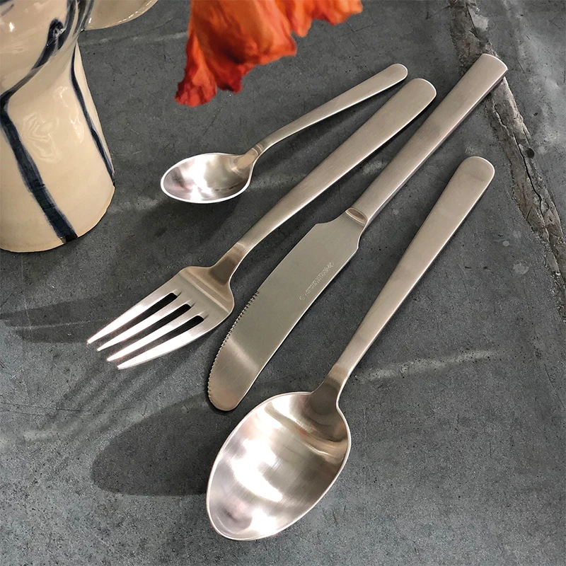 Kay Bojesen Besteckset – 16-teilig Matt kb100 by KAY BOJESEN color Svart