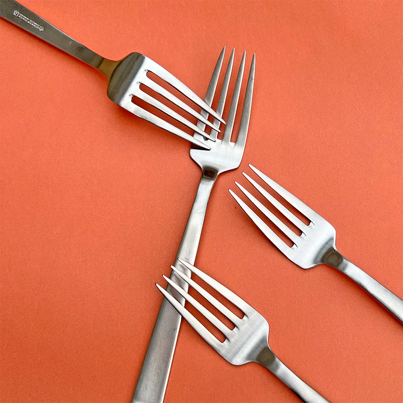 Kay Bojesen Besteckset – 16-teilig Matt kb100 by KAY BOJESEN color Svart