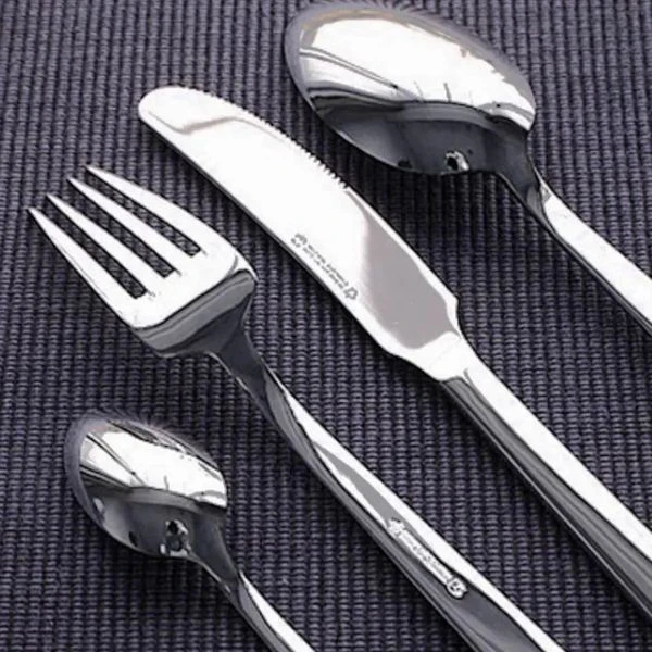 Kay Bojesen Besteckset – 4-teilig kb110P by KAY BOJESEN color Svart