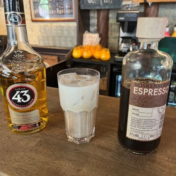 Koskenkorva White Russian Vanilie - Getränkepaket Koskenkorva5 by Barlife color Svart