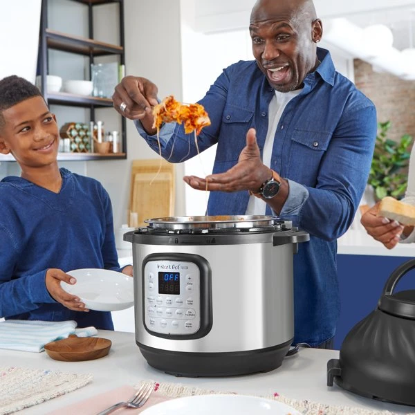 Instant Pot Pro Crisp 8 Multi-Schnellkochtopf und Heißluftfritteuse 81-140-0027-01-EU by Instant po color Svart