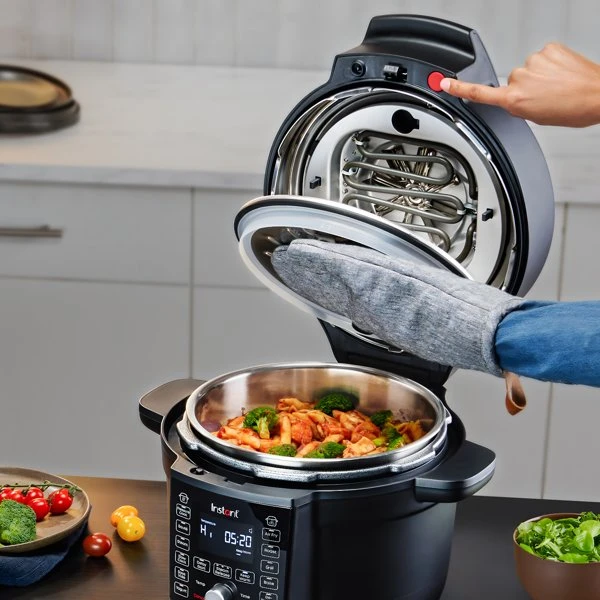 Instant Pot Duo Crisp Ultimate Deckel Airfryer 13-in-1 81-140-0059-01-EU by Instant po color Svart