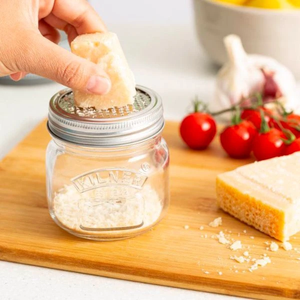 Kilner® Reibe mit Glas 8x8x8cm KI25057 by Kilner color Svart
