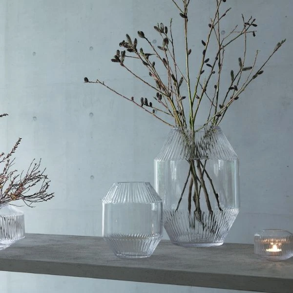 LSA Rotunda Vase 20x16,5x16,5cm LRT03 by LSA INTERNATIONAL color Svart