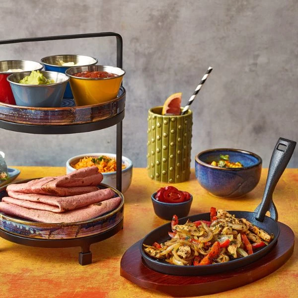 Mini-Gusseisen-Servierplatte mit Holzuntersetzer 25 x 16 cm 737-25 by Genware color Svart
