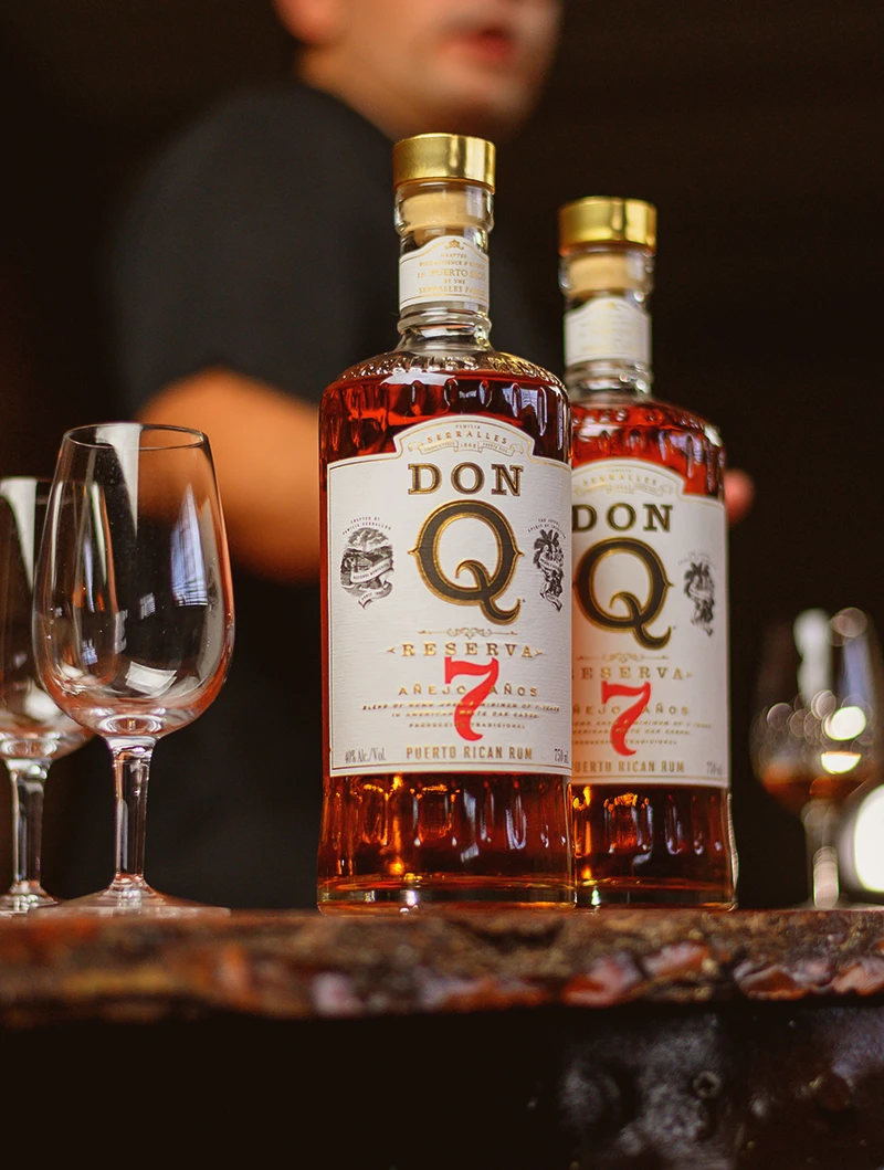 Don Q Reserva 7 YO Geschenkbox mit 2 Gläsern DQ008-1 by DonQ color Svart