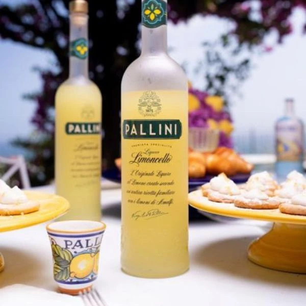 Pallini Limoncello M. 2 Keramiktassen FL 50 50911690 by Pallini color Svart