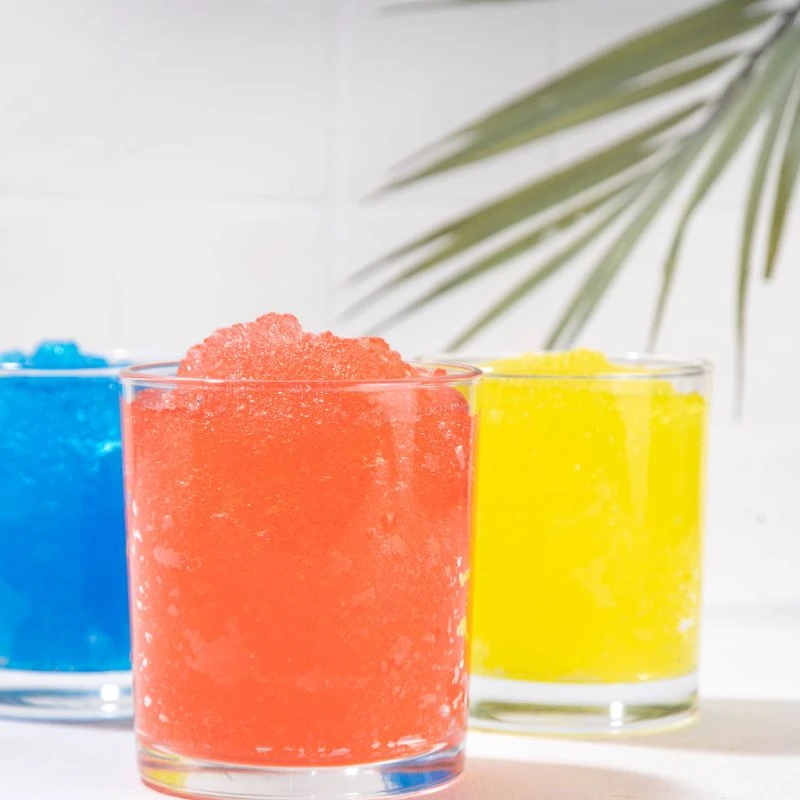 Holen Sie sich Rezepte für Slush Ice Drinks mit Alkohol für Ihre nächste Party
