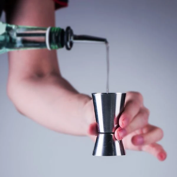 Der Jigger - vielleicht das wichtigste Werkzeug in der Bar