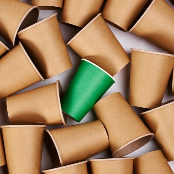 Gute Alternativen zum Einweg-Plastikglas