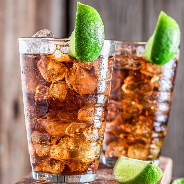 Die Spitze eines Long Island Iced Tea