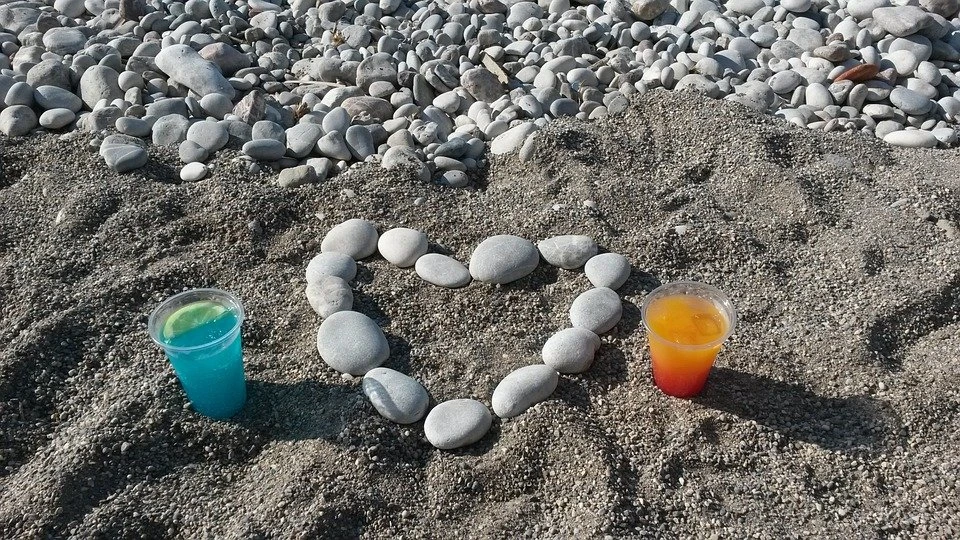 Ein Bild von einem Schlingel und einem Eisbär