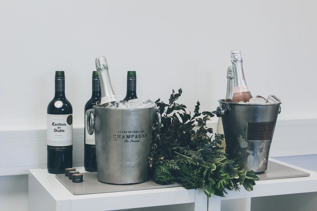 Ein Bild eines Champagnerkühlers