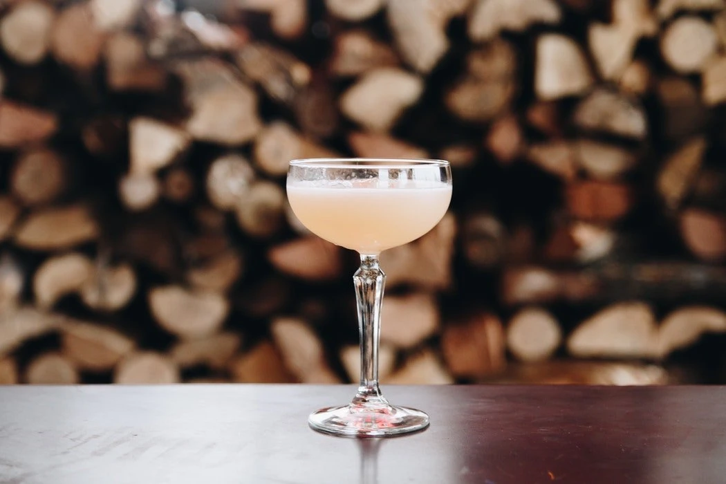 Ein hübscher rosa Bellini