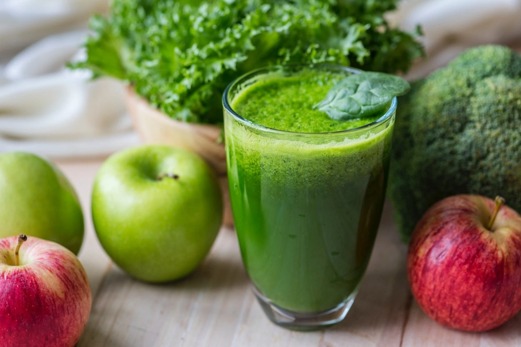 Ein Smoothie aus Obst und Gemüse